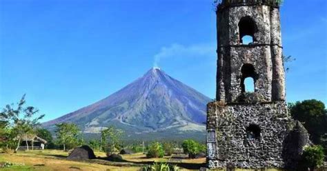 Cagsawa Ruins Express Tour with El Miro De Shei .